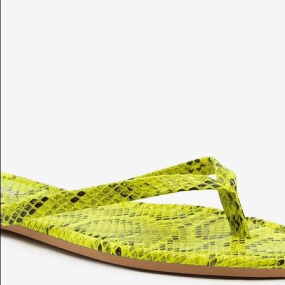 Snake Print Flip Flop Sandals - Picture 5 of 5